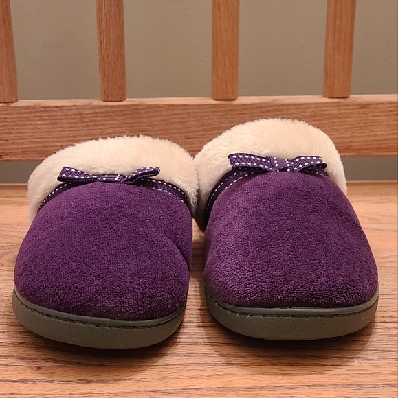 Isotoner purple slippers - Picture 2 of 7
